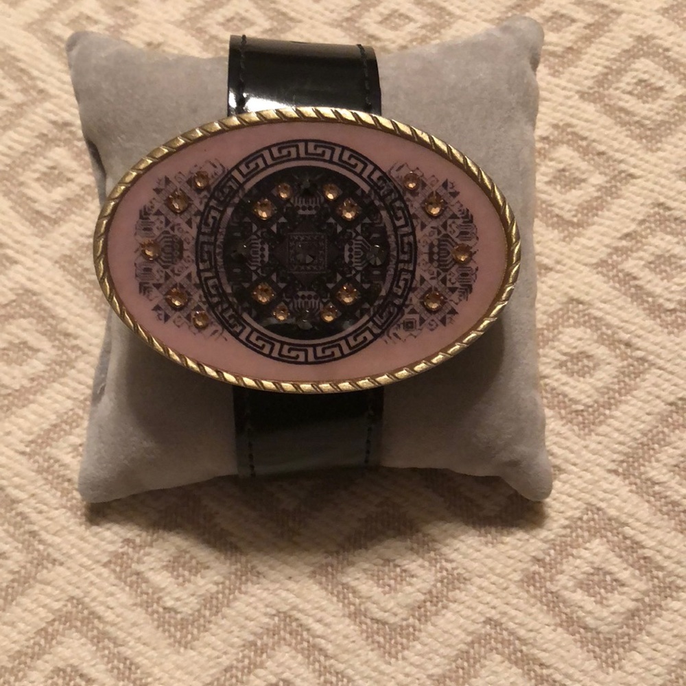 Belt envy bracelet NWOT